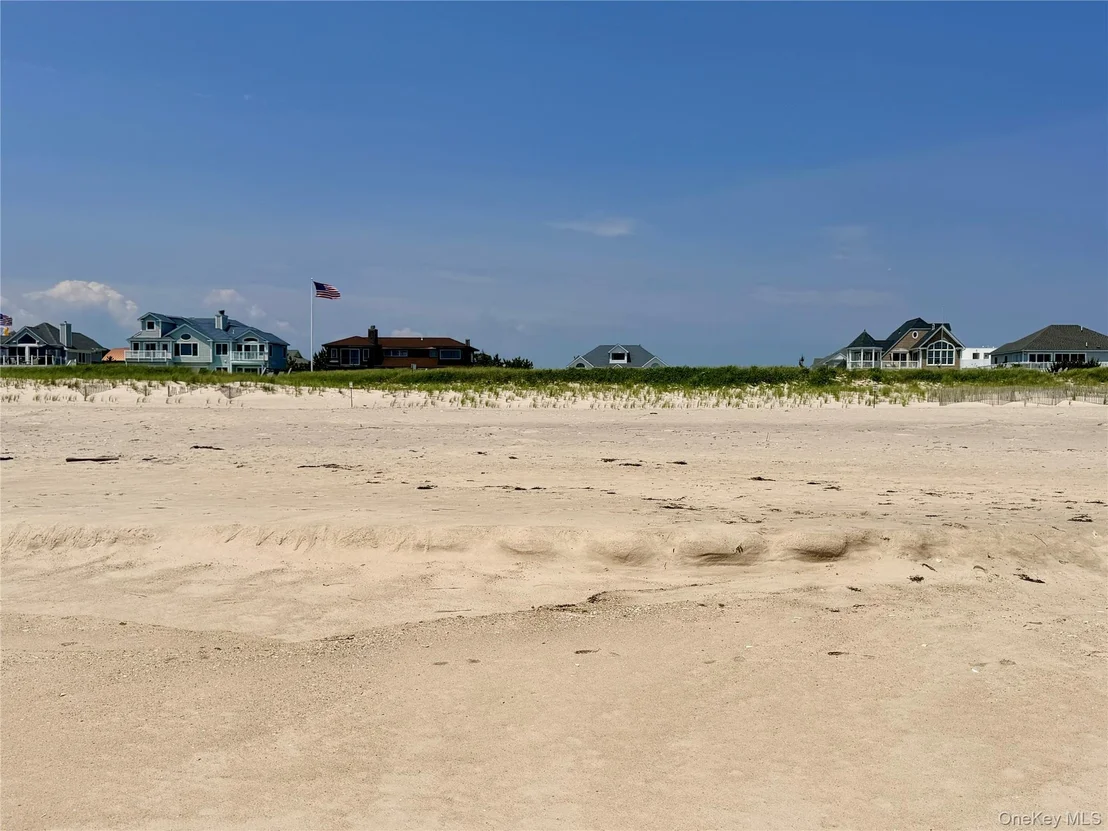 Photo of 699 Dune Road