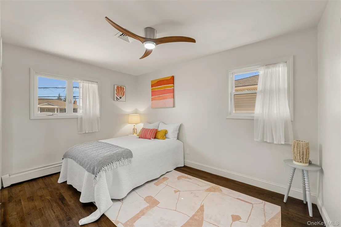Photo of 3260 Shore Road