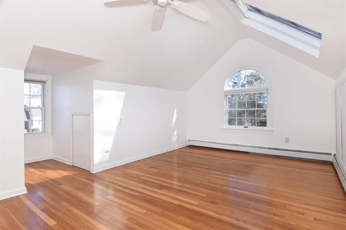 Photo of 24 Lochland Road