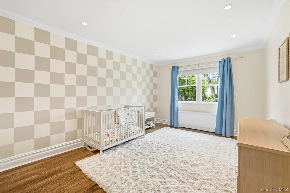 Photo of 440 Sterling Road