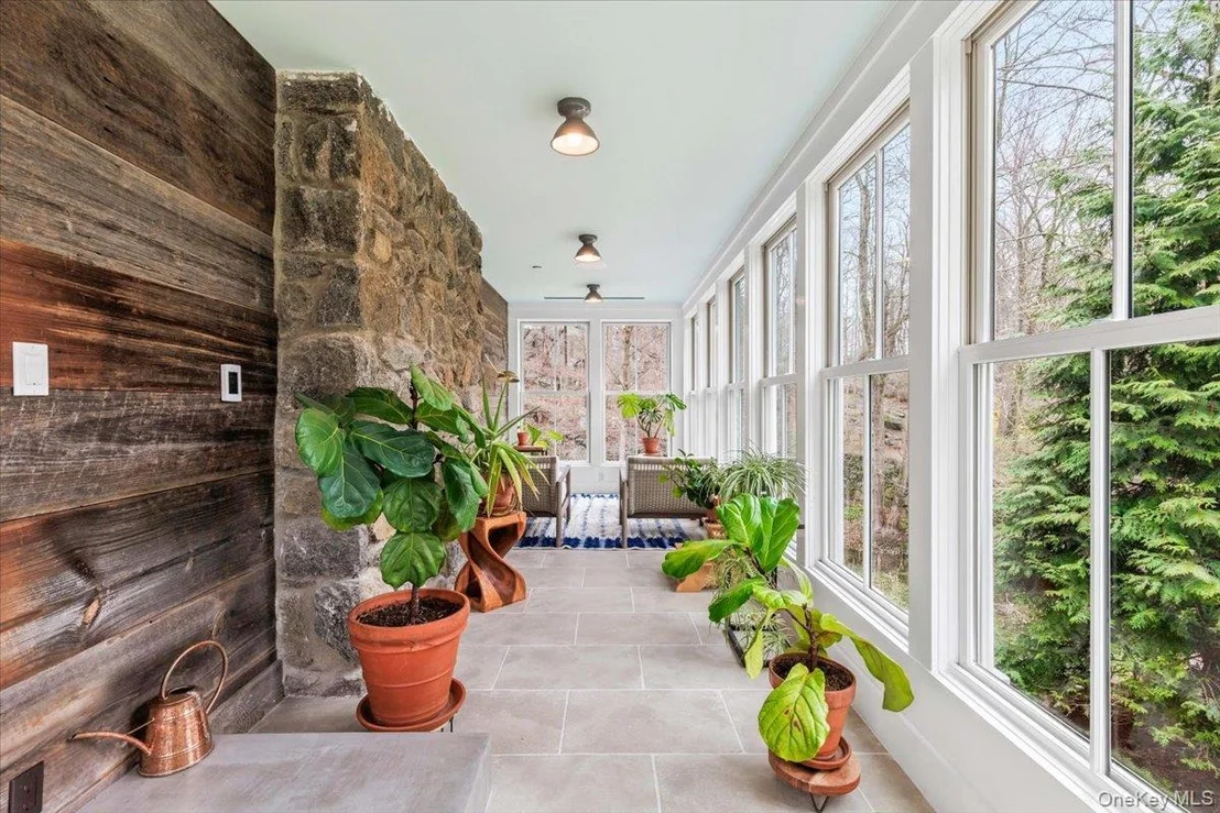 Photo of 28 Winfield Avenue