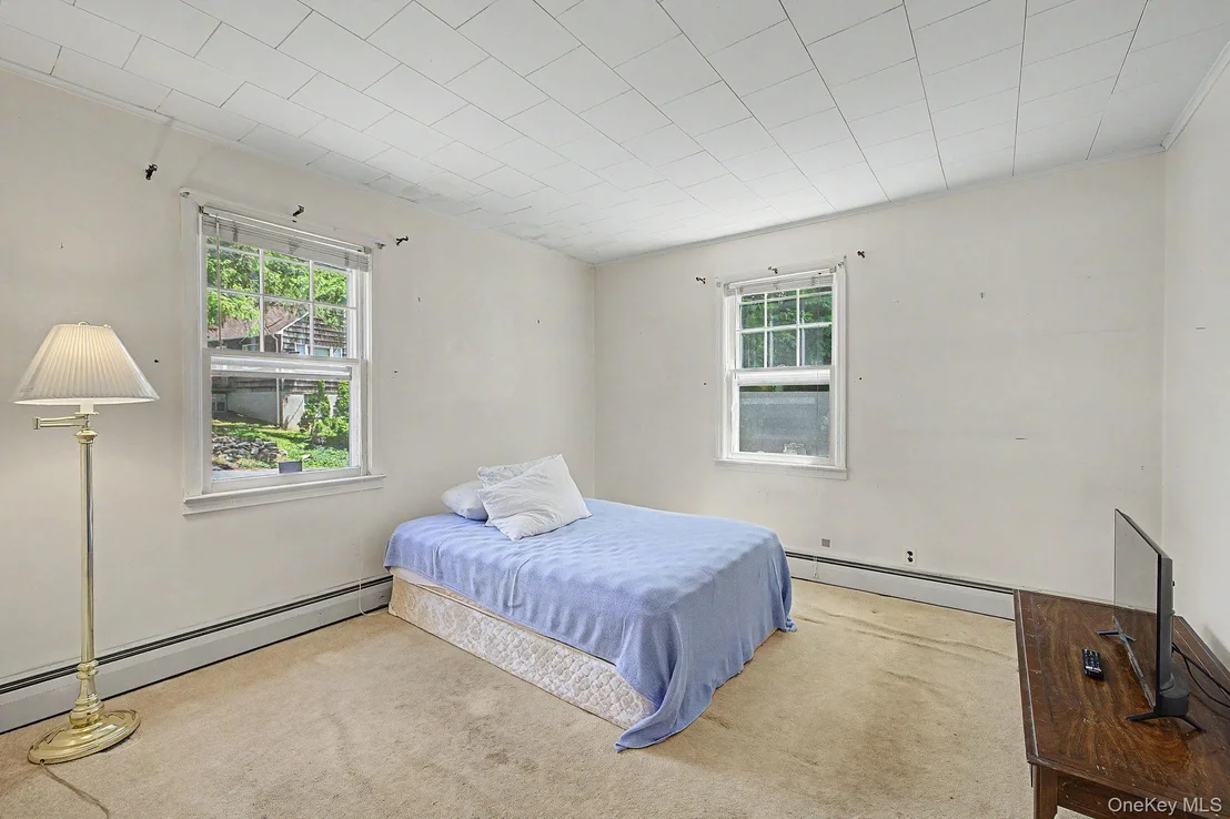 Photo of 121 Putnam Drive
