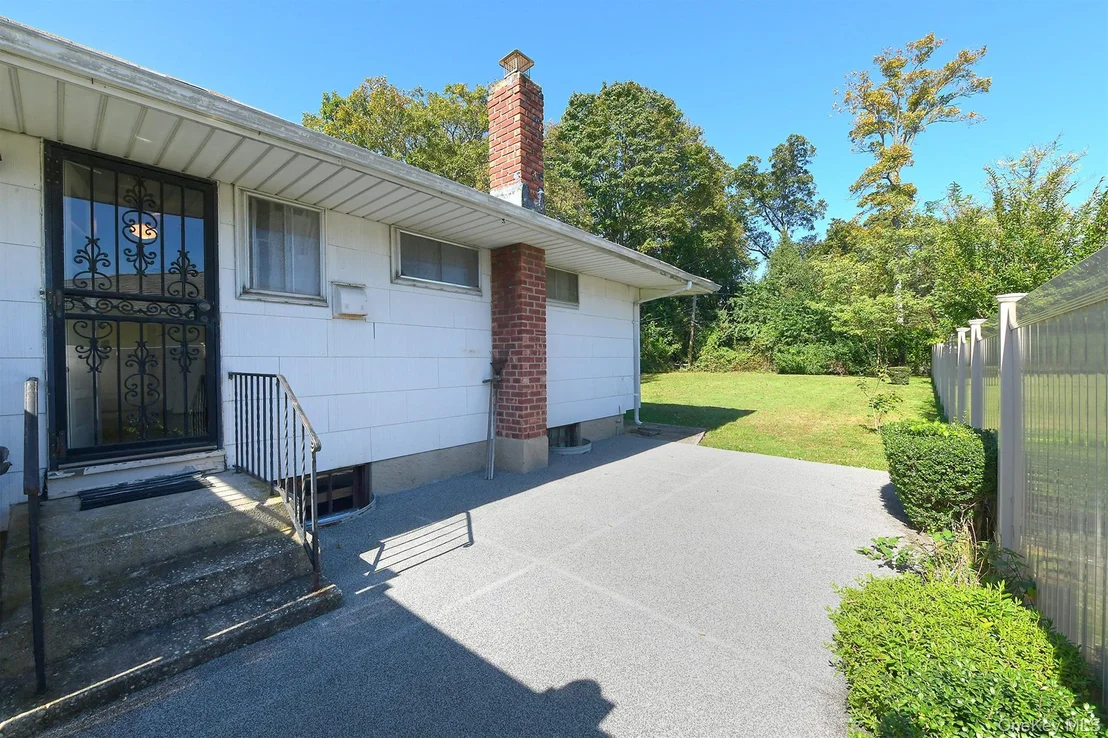 Photo of 12 Marie Crescent