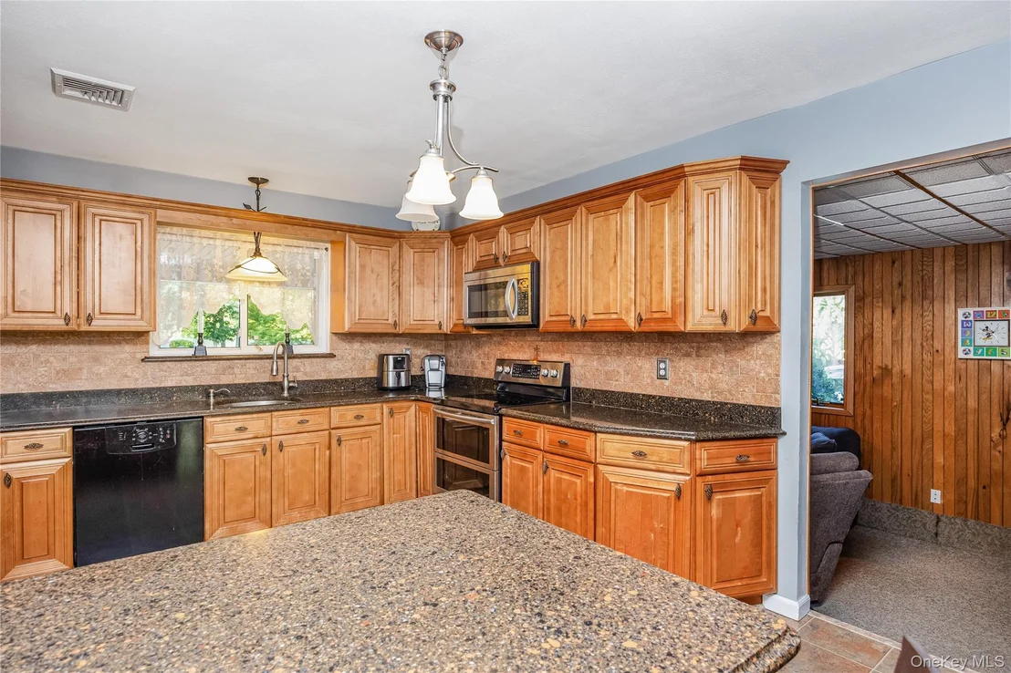Photo of 1340 Spur Drive S