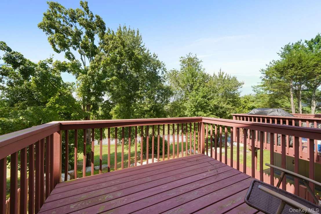 Photo of 105 Williamsburg Drive