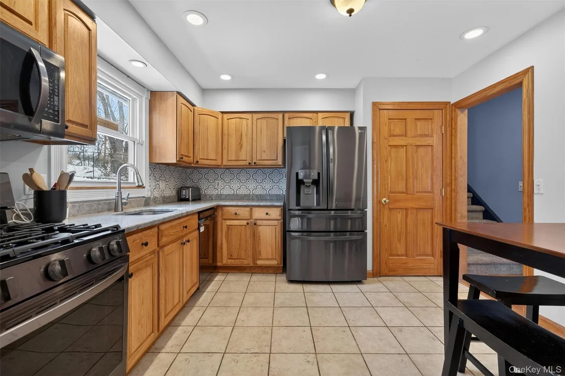 Photo of 85 Farries Avenue