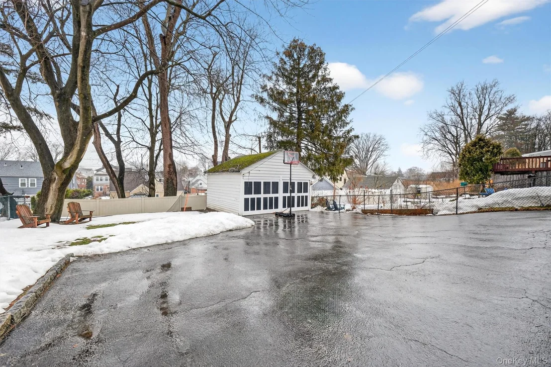 Photo of 19 Forest Avenue