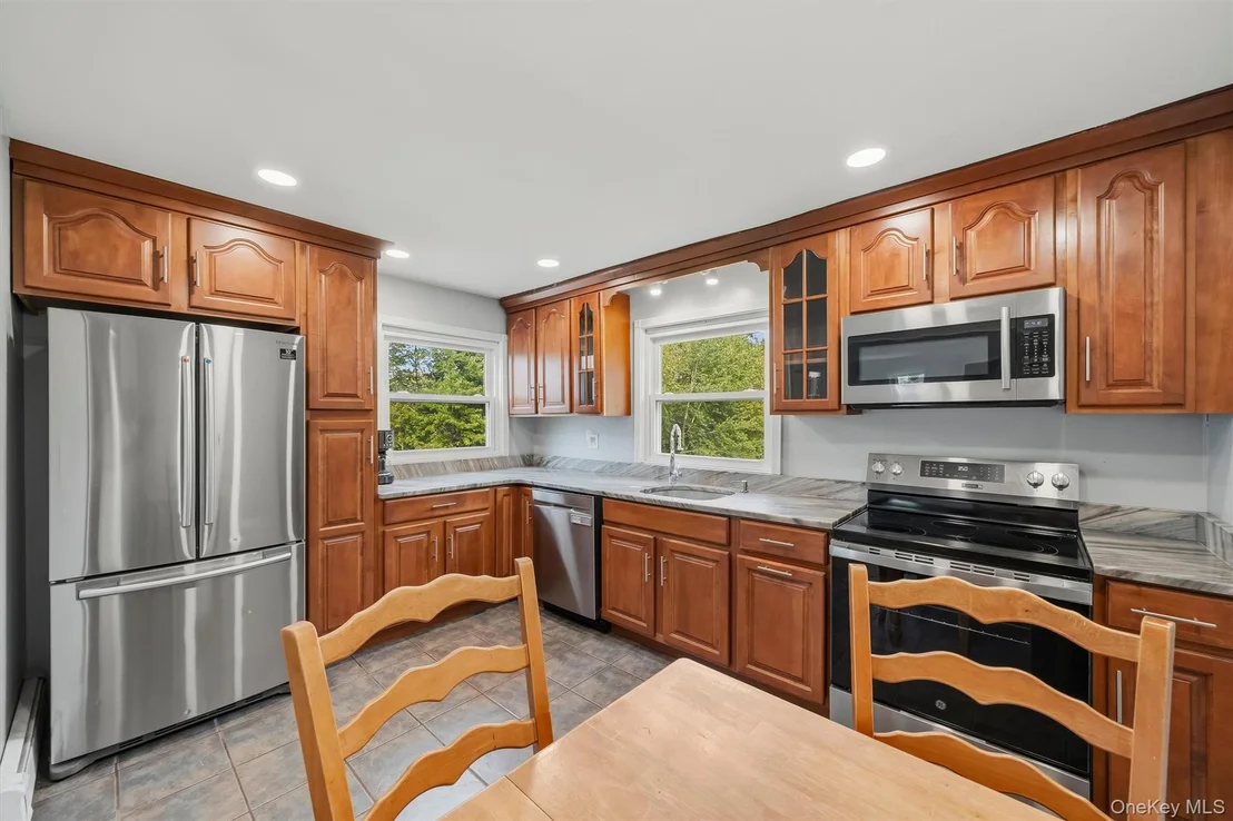 Photo of 48 Lake Side Drive