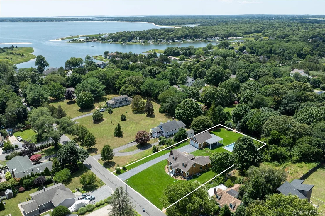 Photo of 605 Cedar Drive