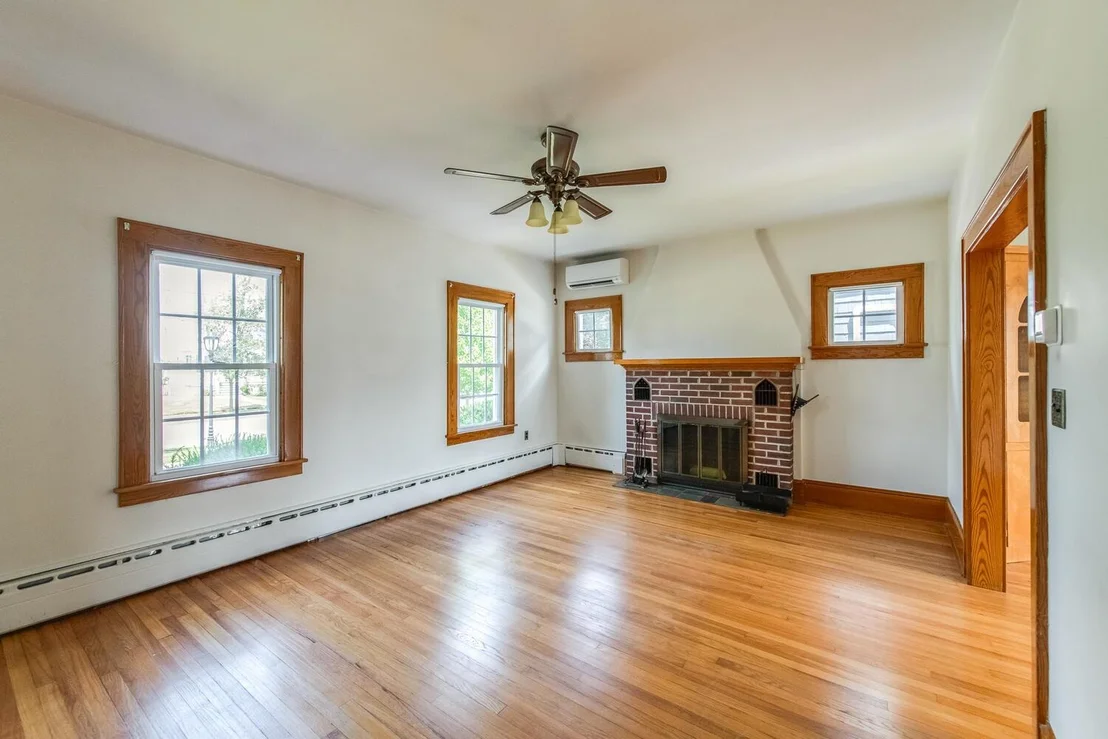 Photo of 19 Kingston Avenue