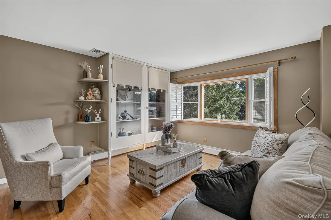 Photo of 10 Pine Drive