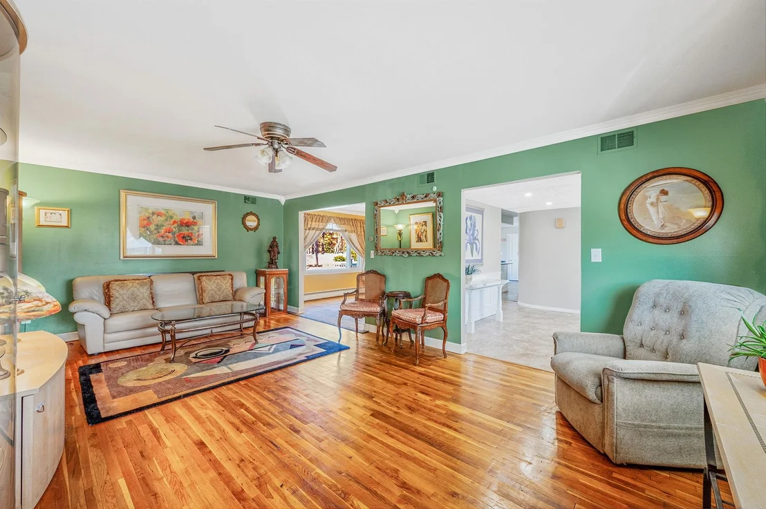Photo of 83 Old Brook Road
