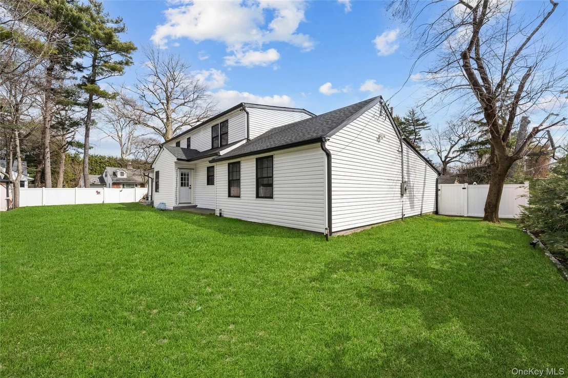 Photo of 2 Pine Drive S