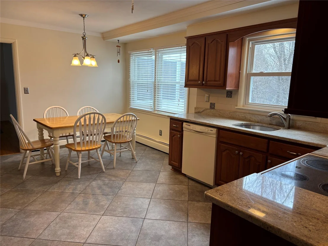 Photo of 14 Hillview Drive