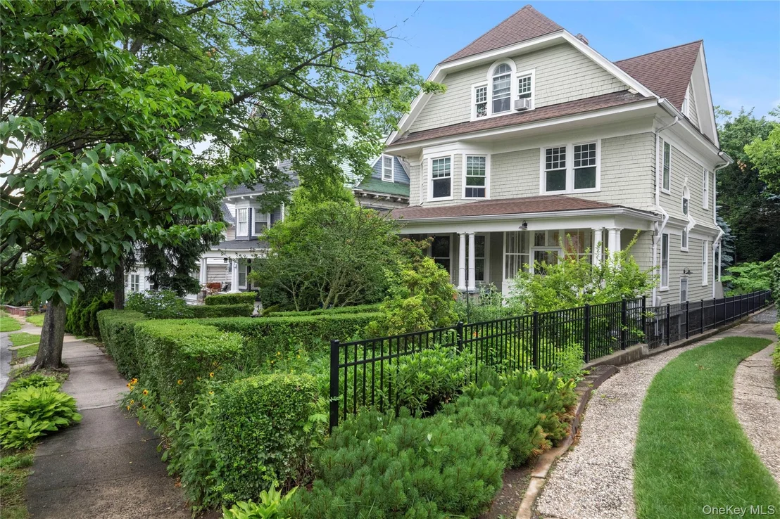 Photo of 97 Belvedere Drive