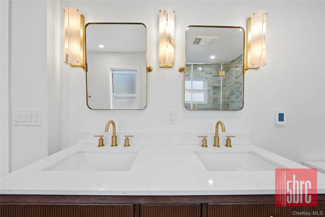 Photo of 1205 Beverley Road