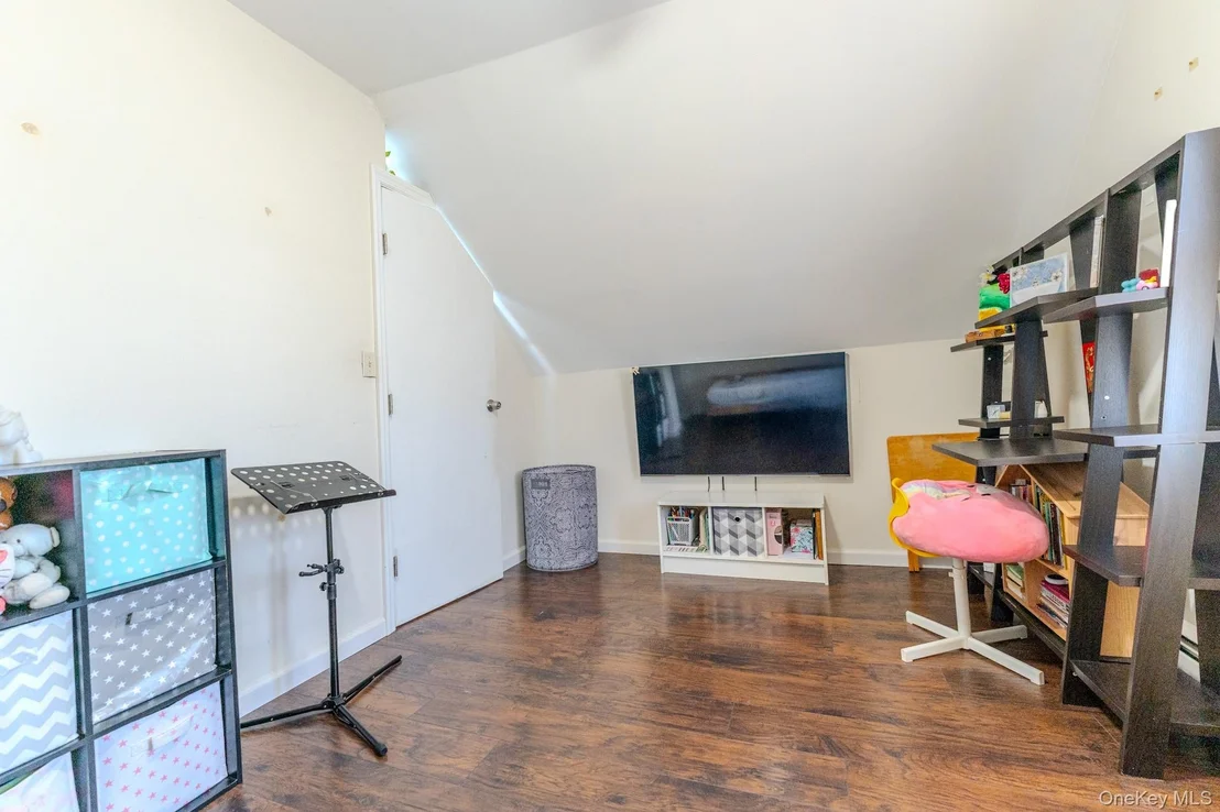 Photo of 33 Manor Drive