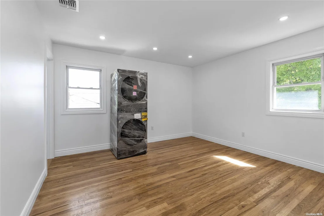 Photo of 101 Grohmans Lane