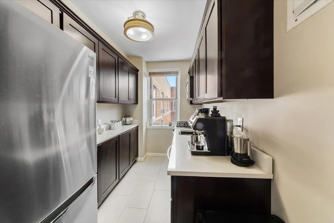 Photo of Unit 6F at 821 Bronx River Road