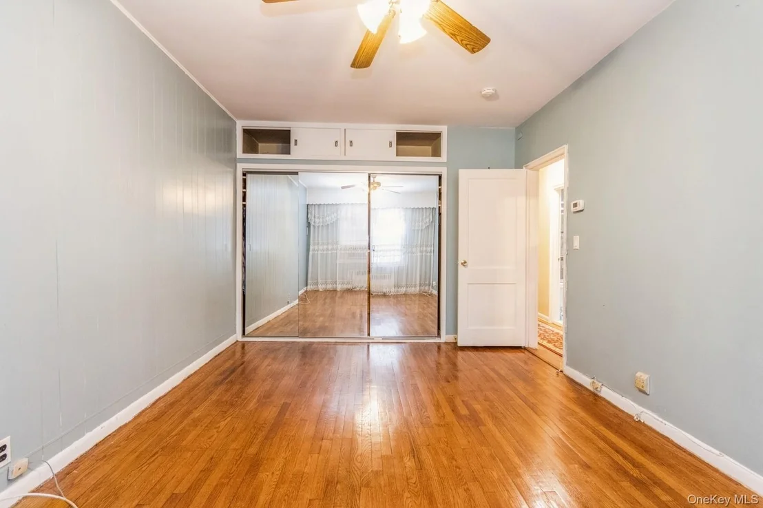 Photo of 4121 Grace Avenue