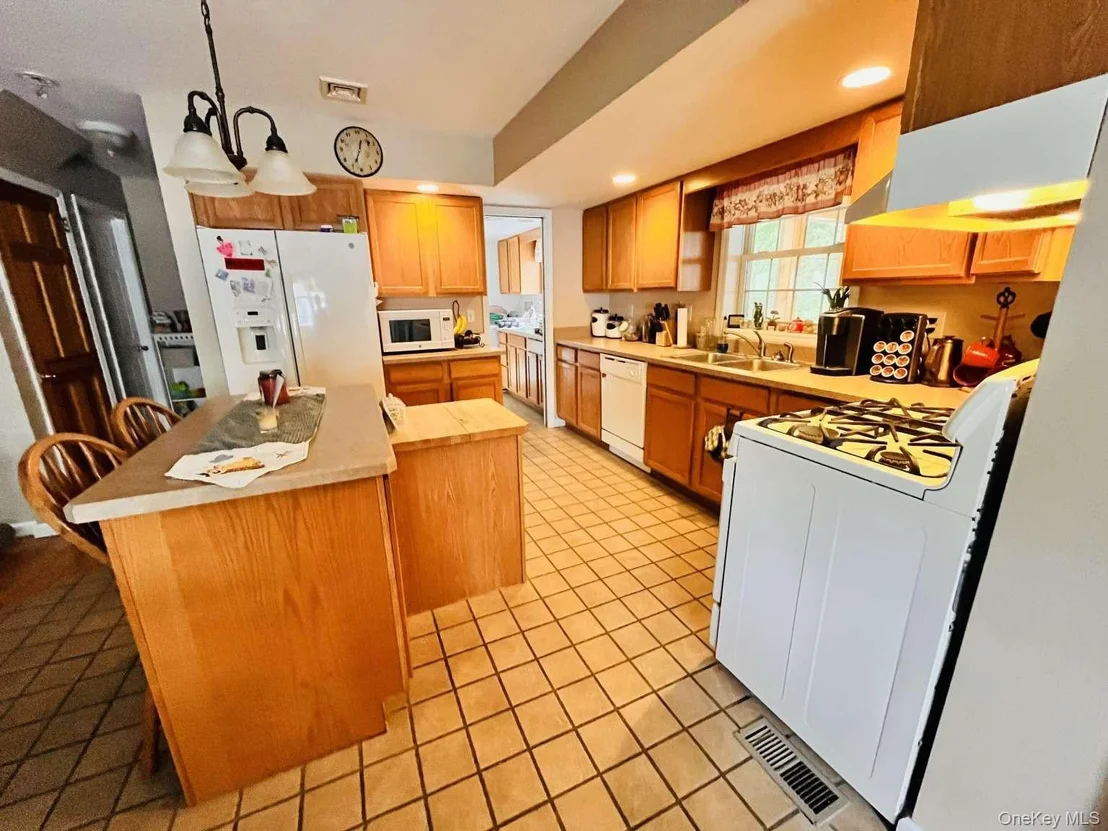Photo of 20 Neversink Drive