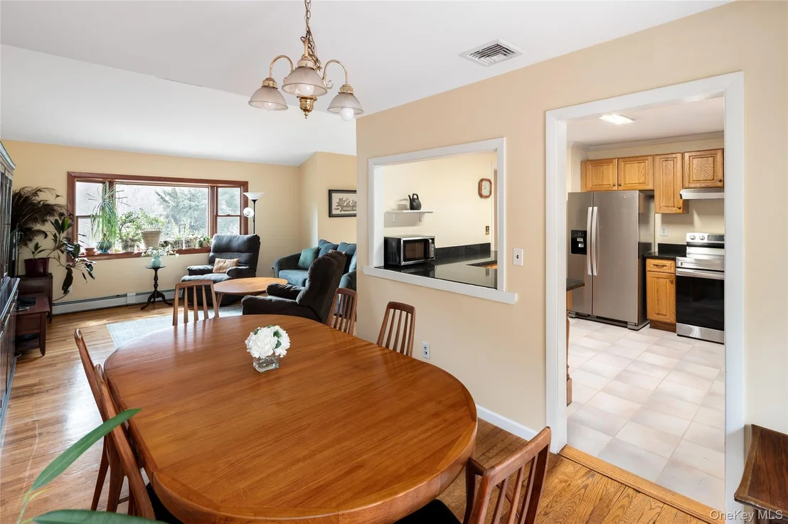 Photo of 479 Sprout Brook Road