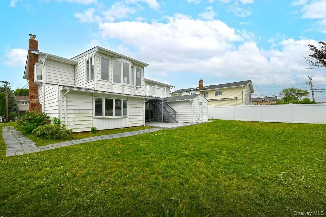 Photo of 107 Beverly Road
