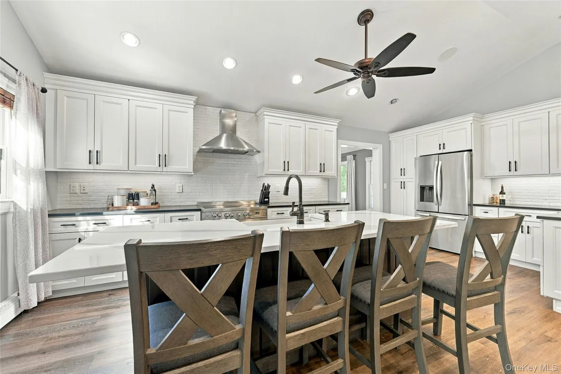 Photo of 82 Oakwood Drive