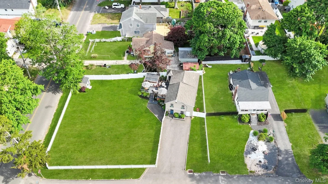 Photo of 20 Adirondack Drive