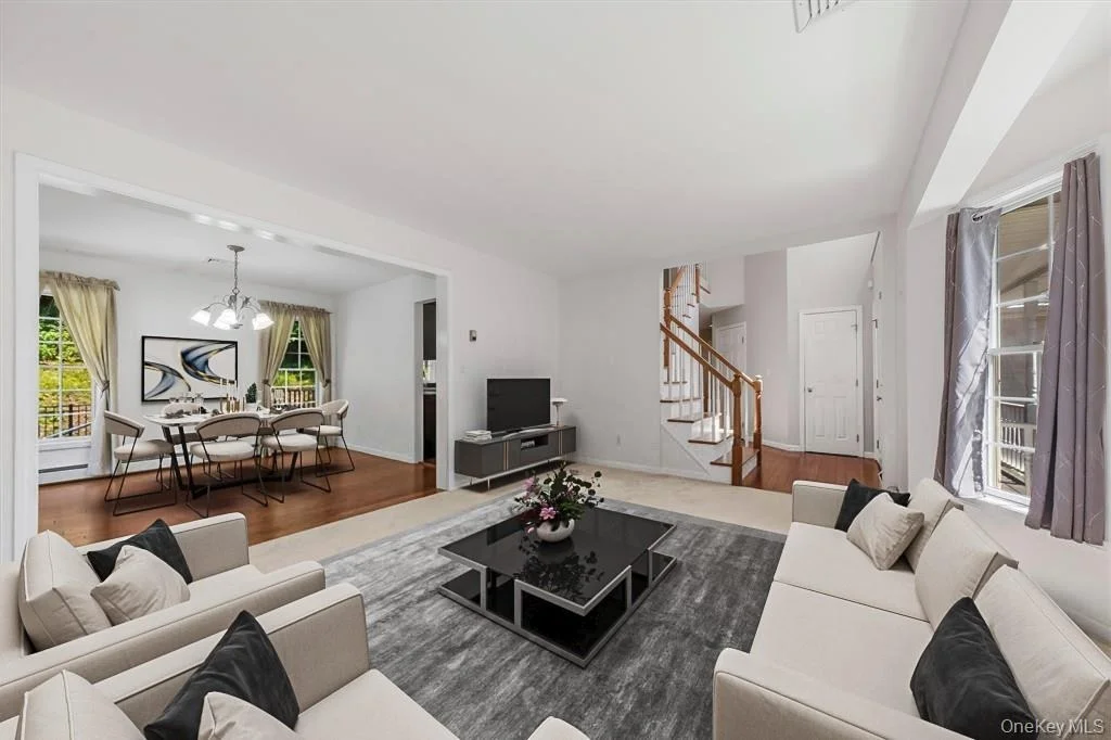 Photo of 32 Robinson Lane