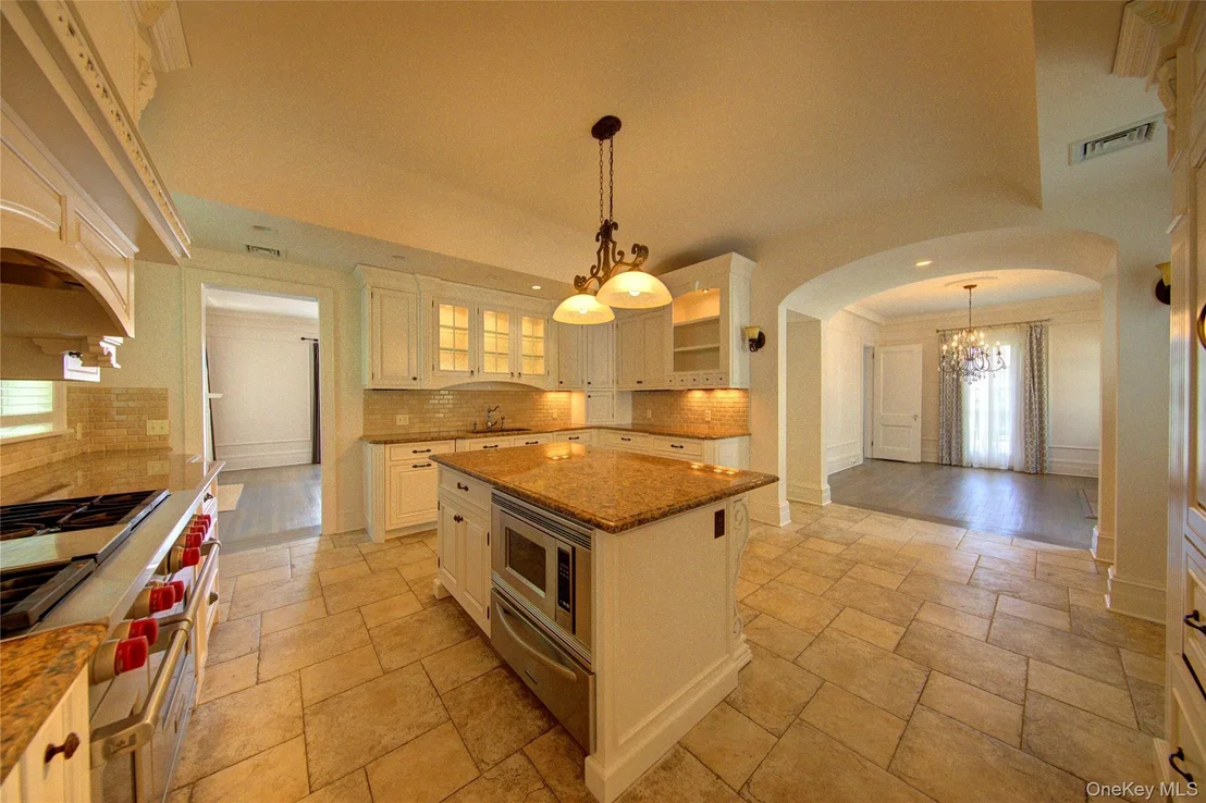 Photo of 159 Magnolia Boulevard