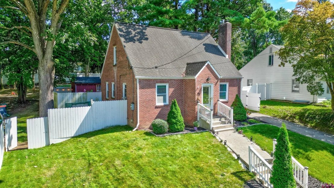 Photo of 42 Streit Avenue