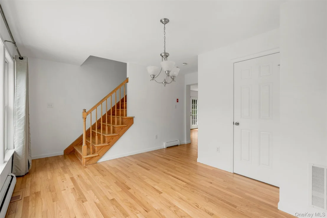 Photo of 109 Tanglewylde Road