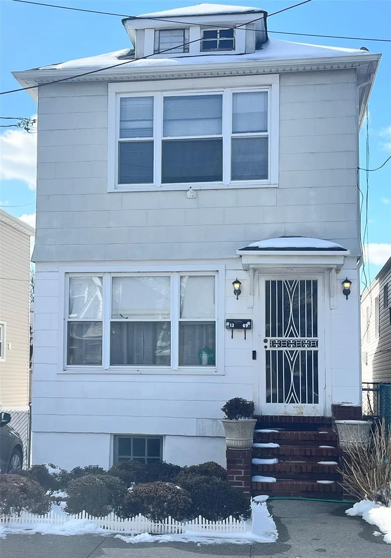 Photo of 1369 Merry Avenue