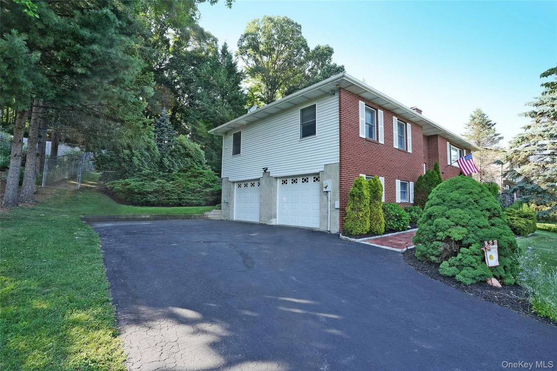 Photo of 16 Four Winds Drive