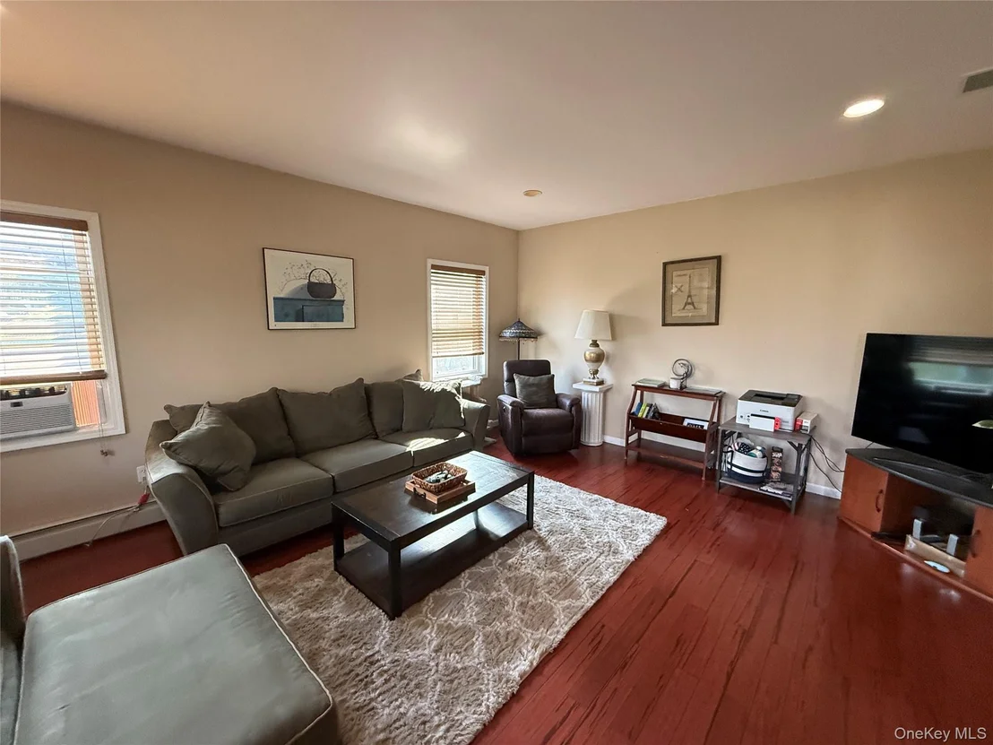 Photo of 23 Swezey Place