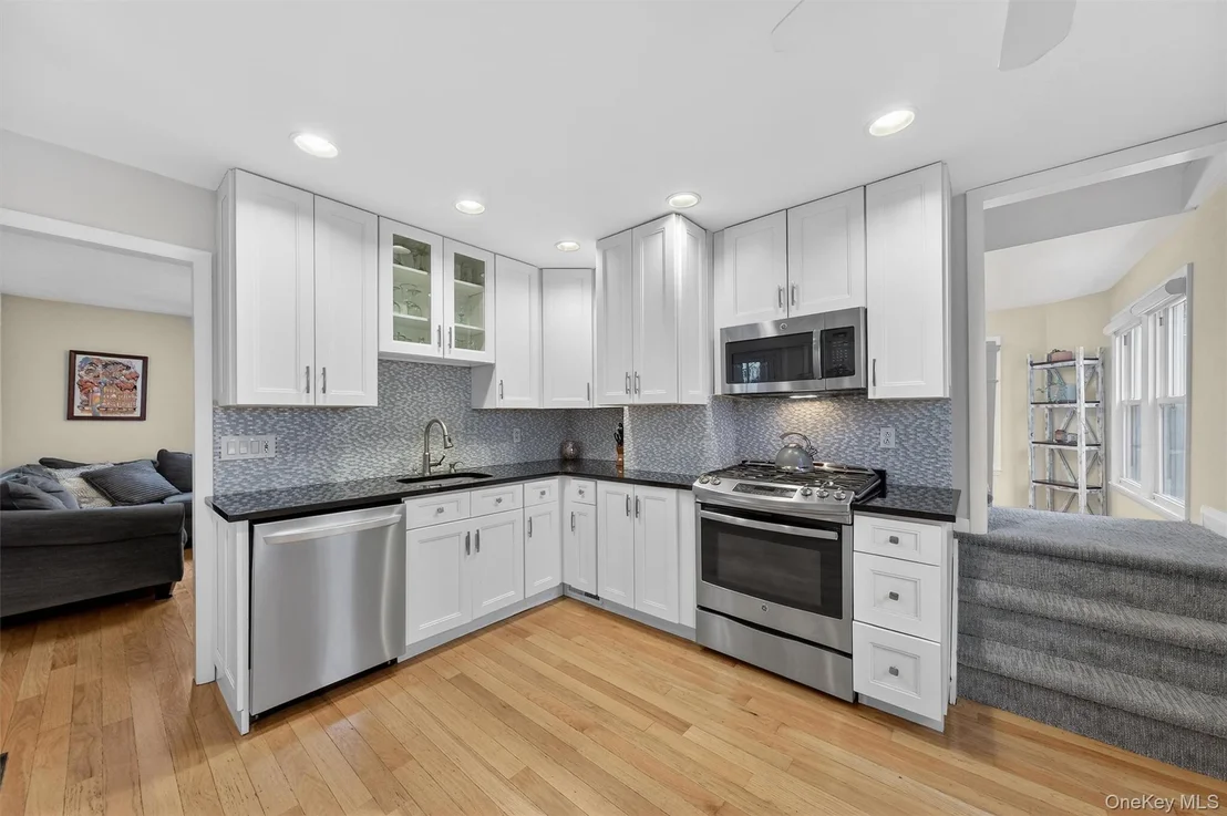 Photo of 19 Forest Avenue