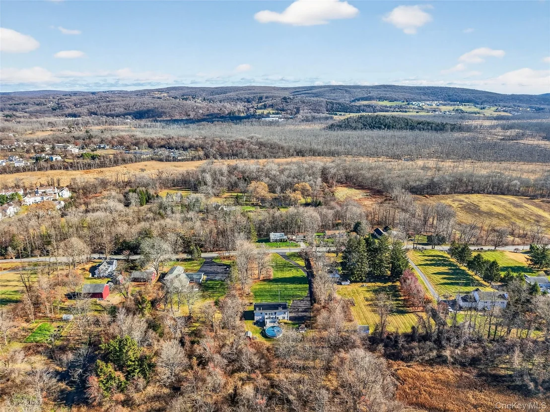Photo of 387 Cornwall Hill Road