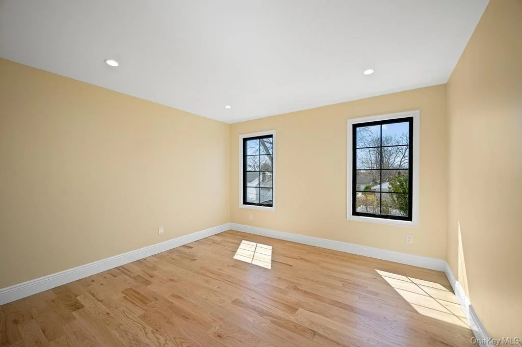 Photo of 15 Forest Road