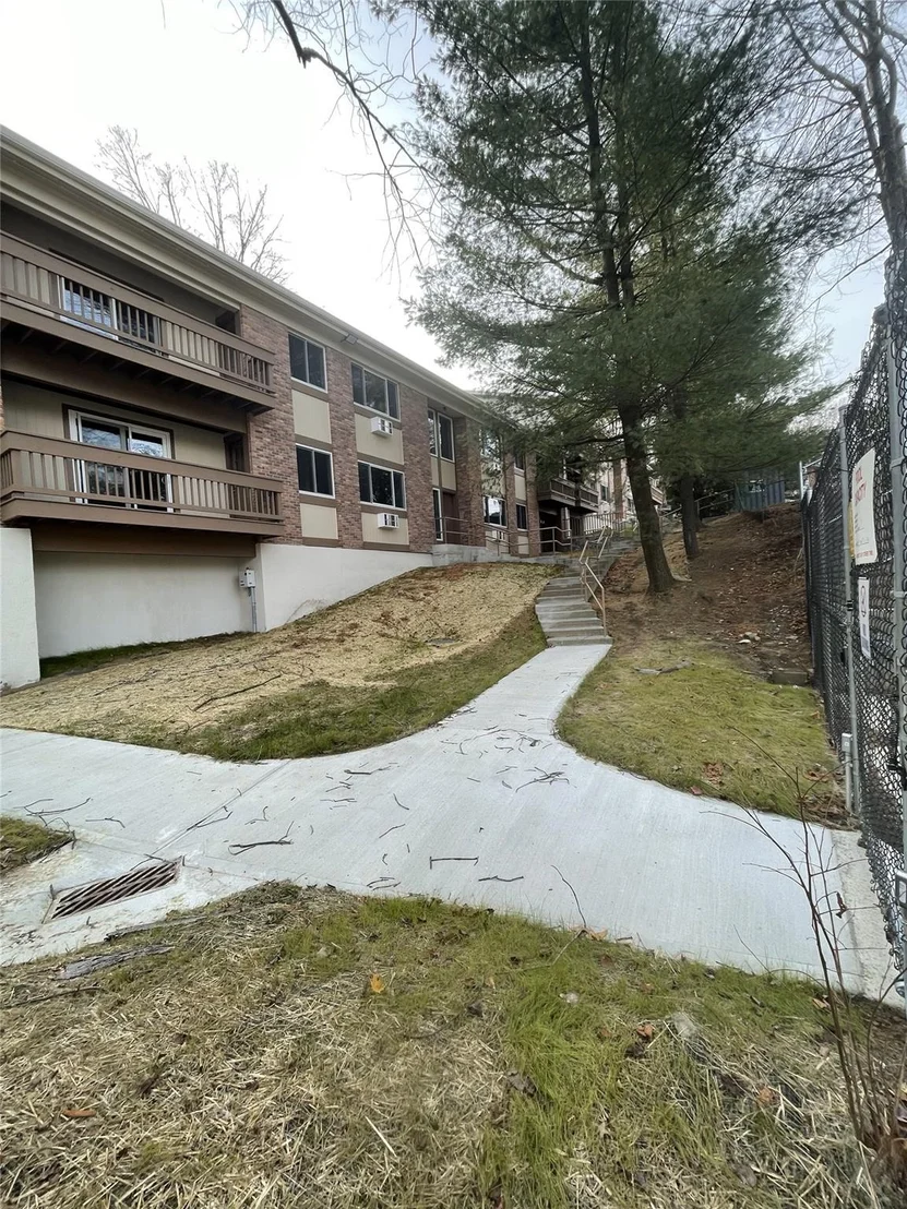 Photo of Unit 3P at 3 Woods End Circle