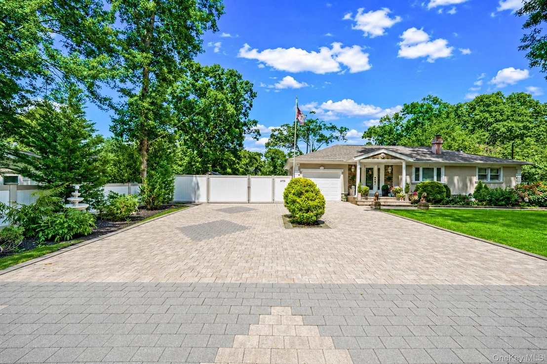 Photo of 5 Overlook Drive