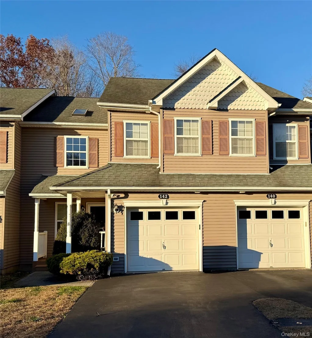 Photo of 142 Pinebrook Drive