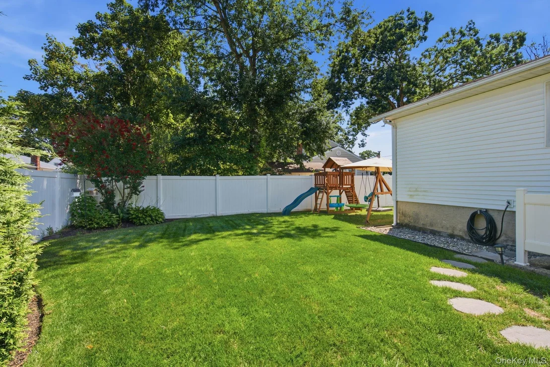 Photo of 215 Walker Street