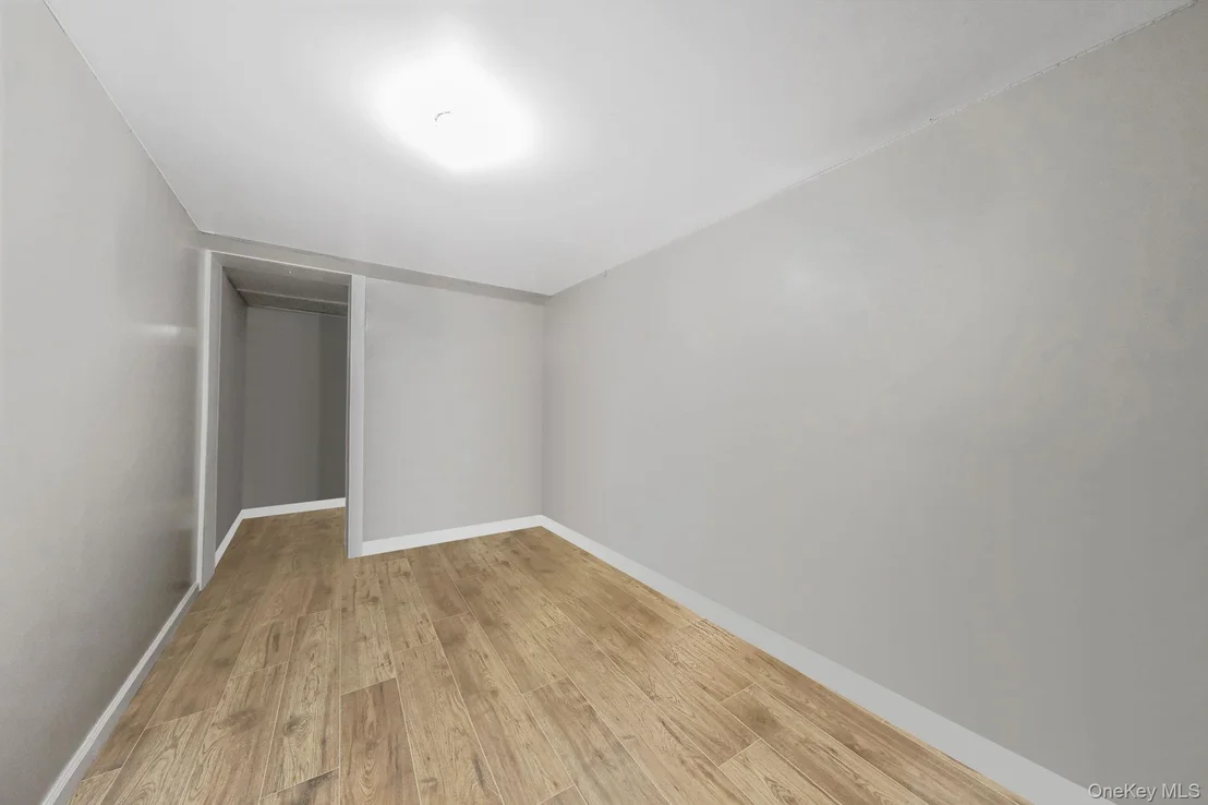 Photo of 231 W Woodside Avenue