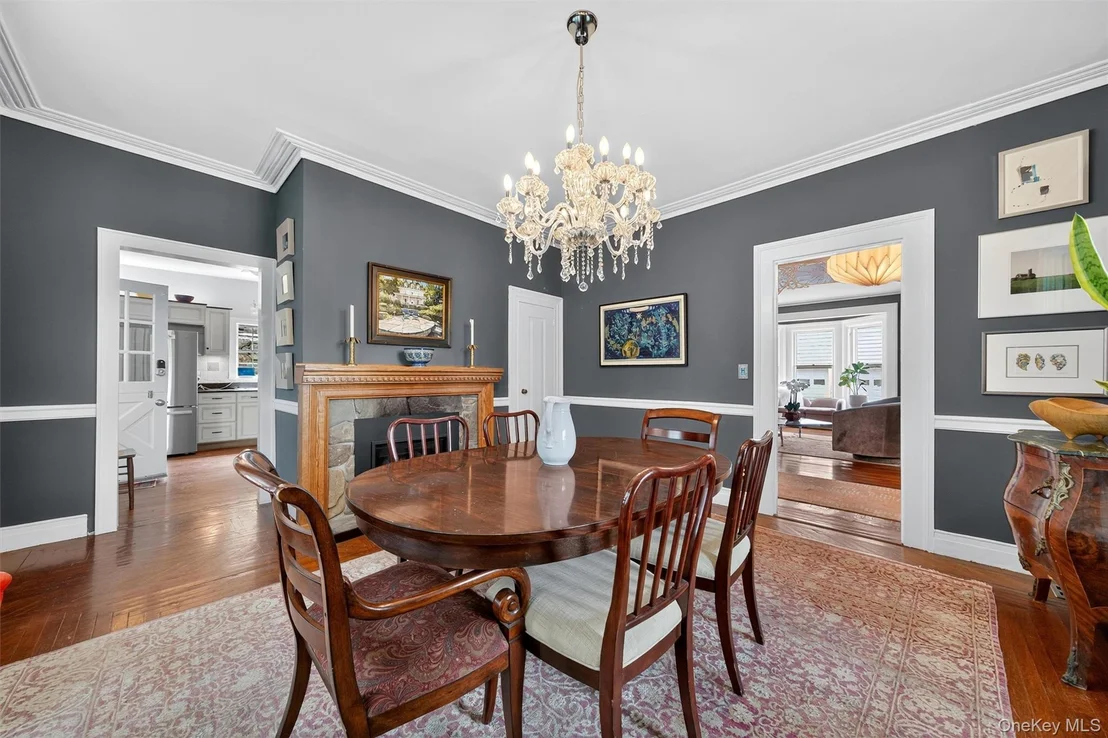 Photo of 1657 River Road