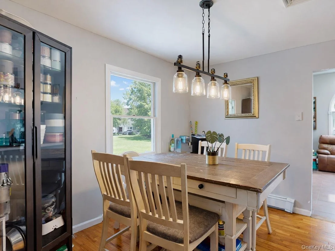 Photo of 44 Roe Avenue