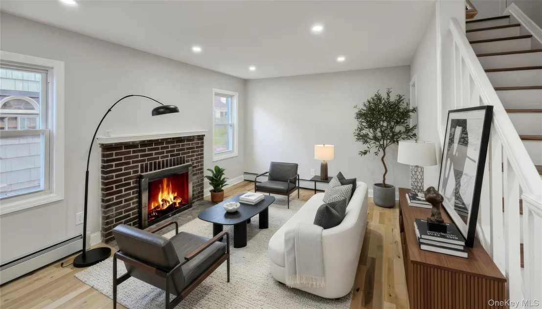 Photo of 138 Windsor Parkway