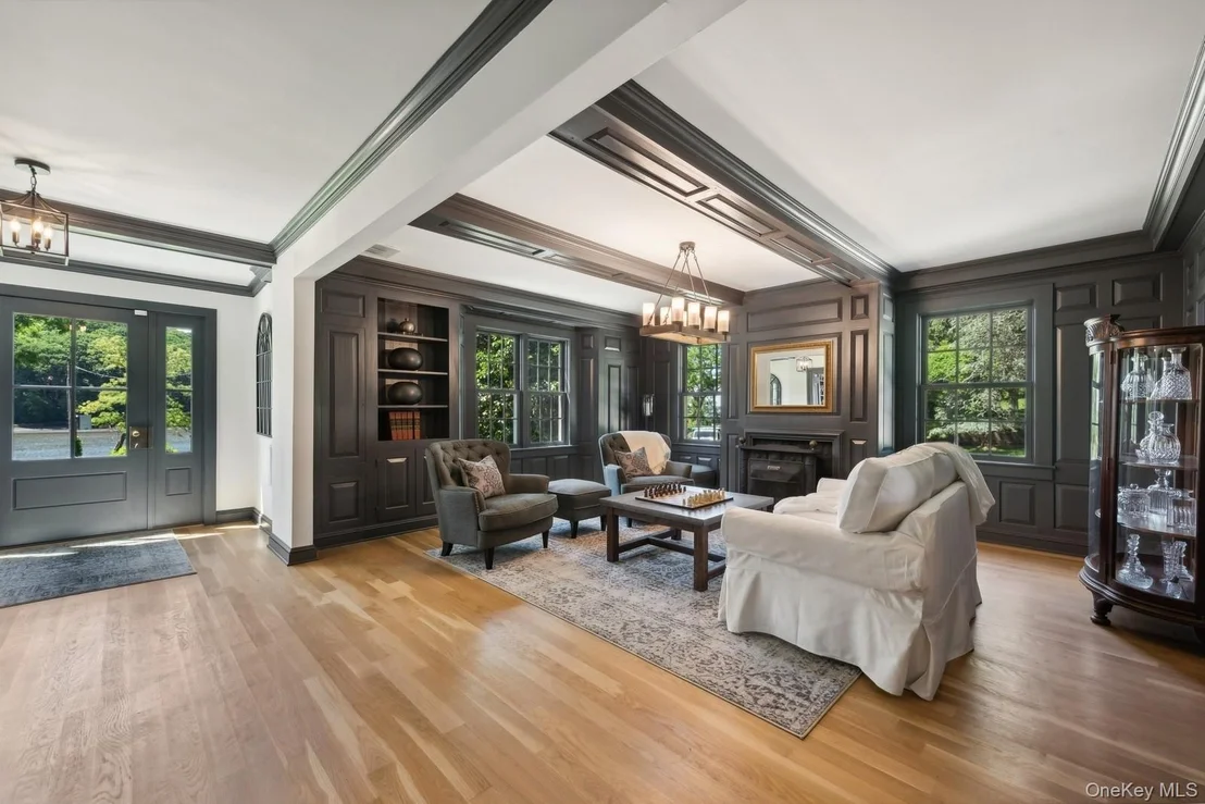 Photo of 15 Lloyd Harbor Road