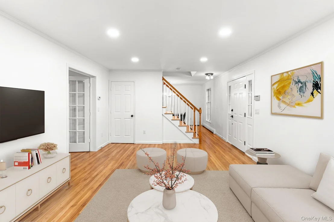 Photo of 105 Huntley Drive