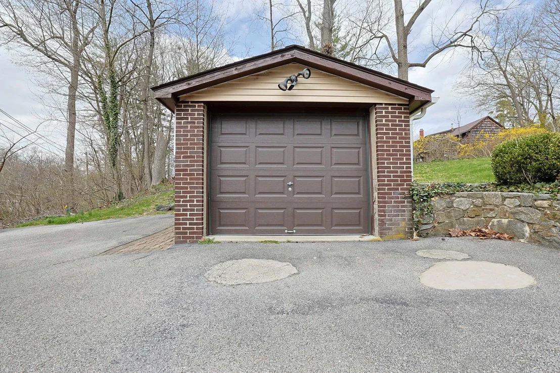 Photo of 73 Pine Avenue